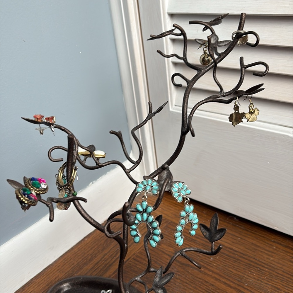 Jewelry stand Elegant Bronze Tree Sculpture - Picture 2 of 10
